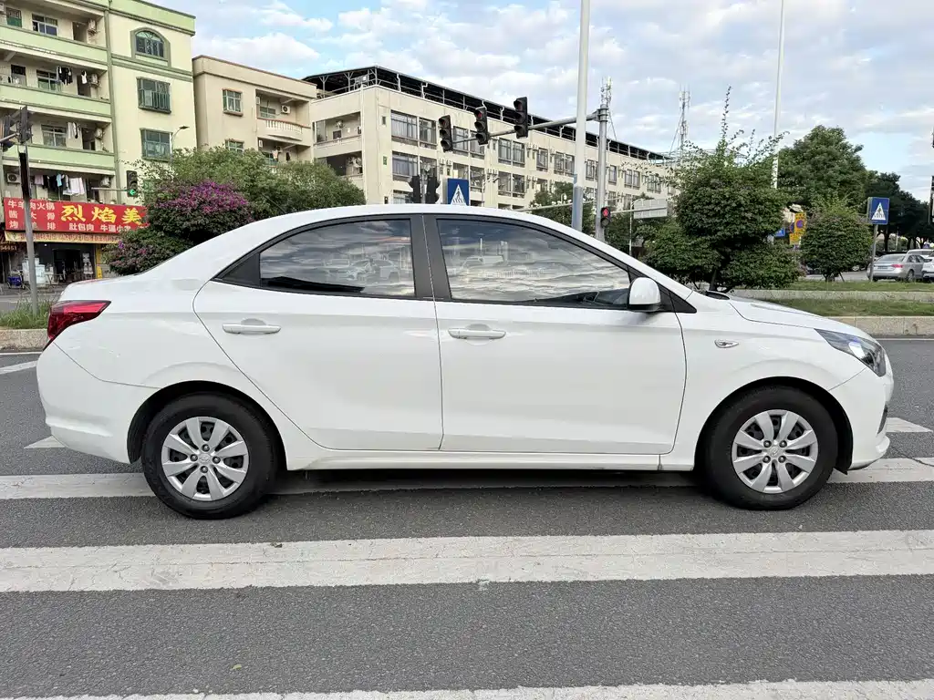 Hyundai Verna — миниатюра 21