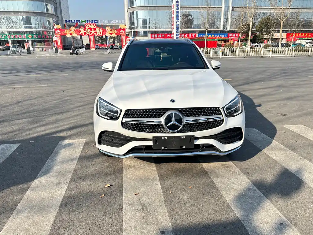 MERCEDES-BENZ GLC