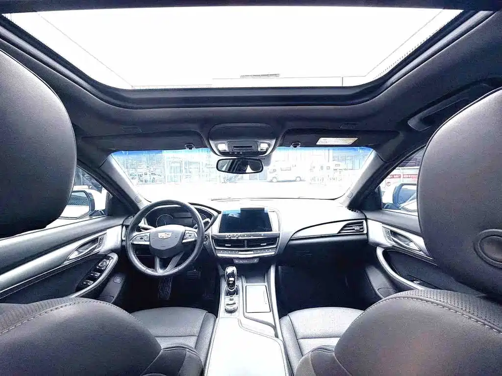 Cadillac CT5 — миниатюра 13
