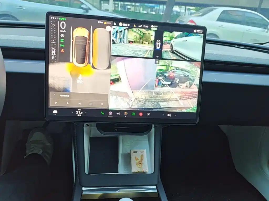 Tesla Model 3 — миниатюра 13