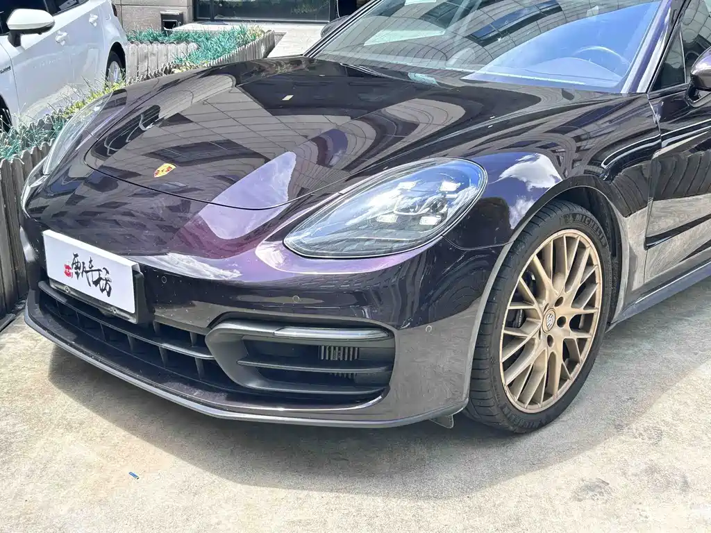 Porsche Panamera — миниатюра 3