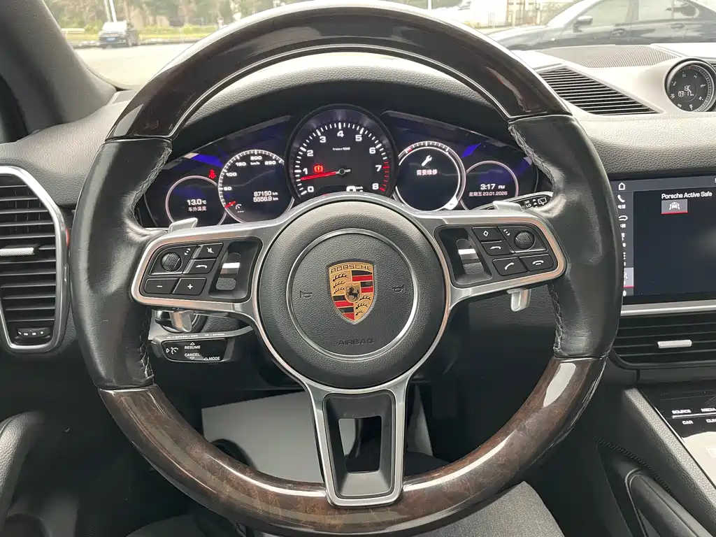 PORSCHE CAYENNE