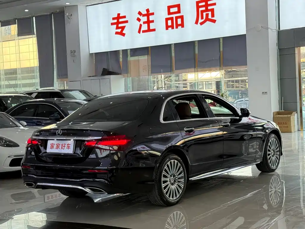 MERCEDES-BENZ E CLASS