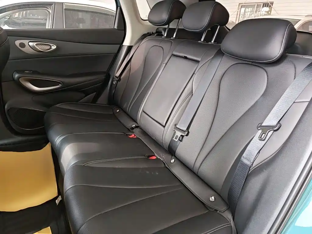 BYD Sealion 05 EV — миниатюра 17