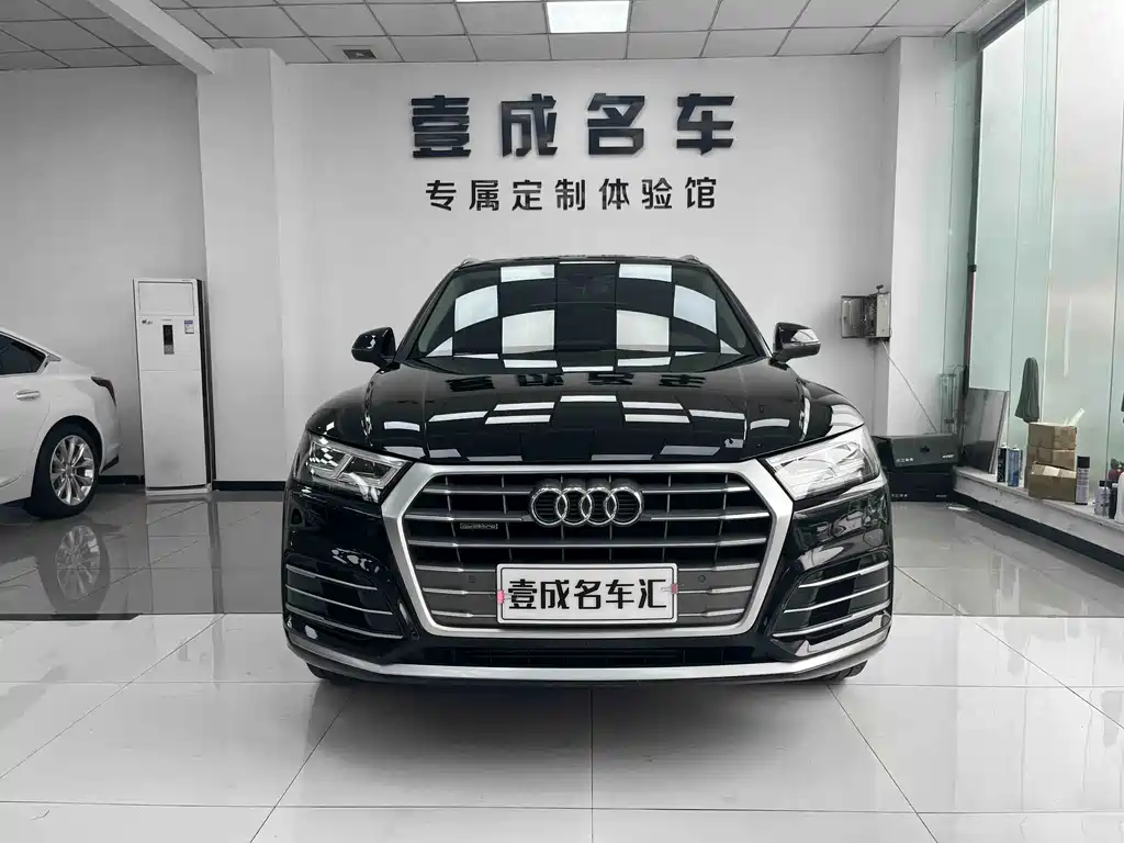 Audi Q5L — миниатюра 2