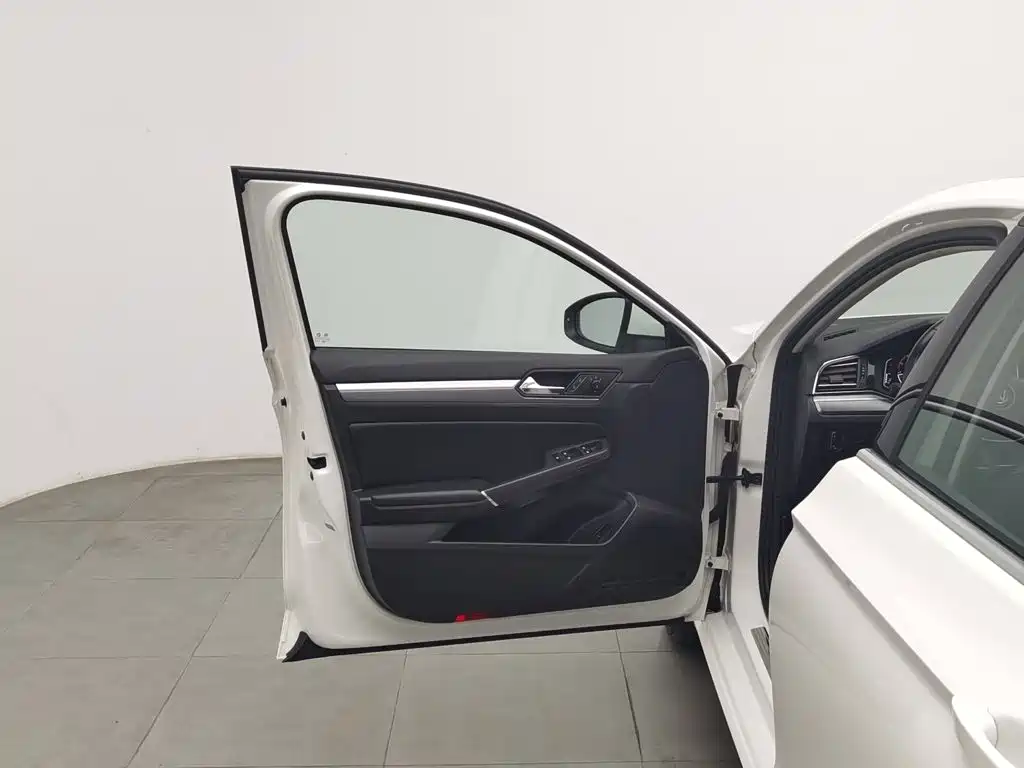 Volkswagen Lamando — миниатюра 8