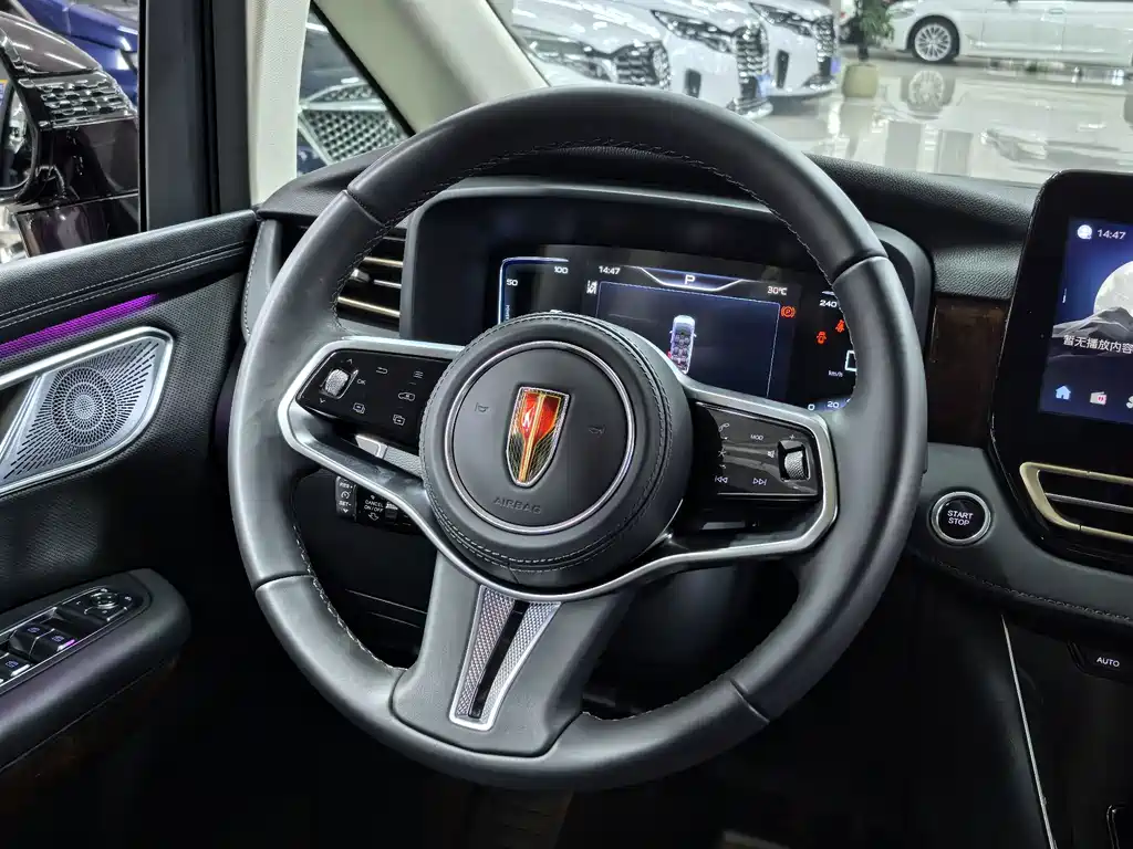 Hongqi Hongqi HQ9 PHEV — миниатюра 12