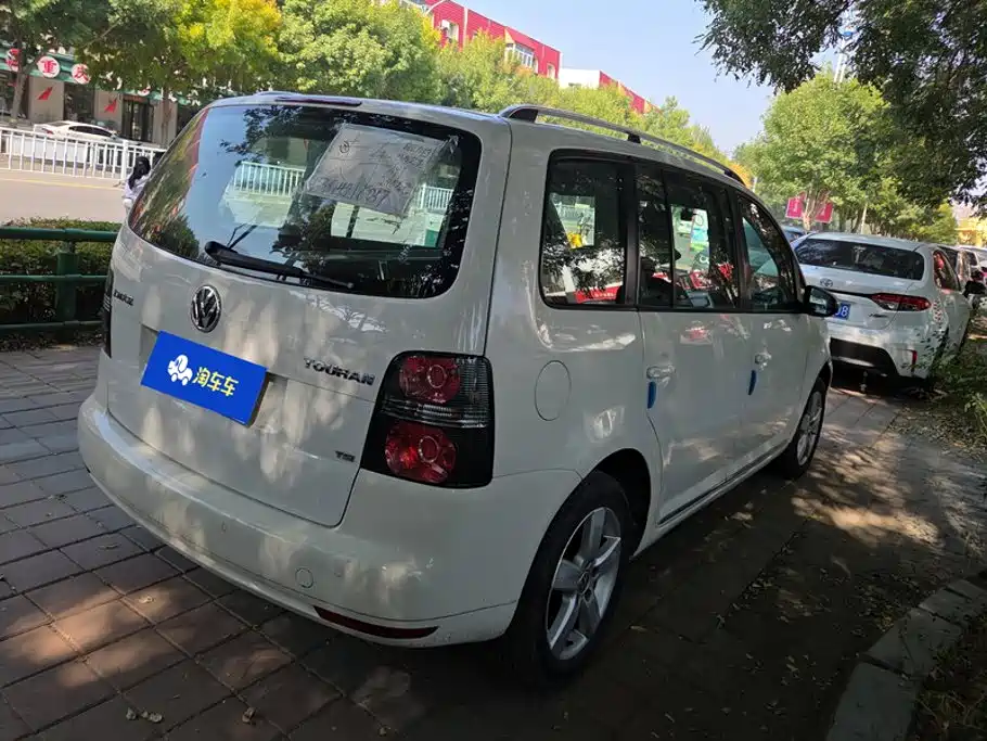 Volkswagen Touran — миниатюра 3