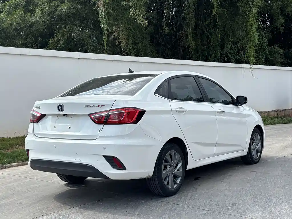 Changan Eado DT — миниатюра 6