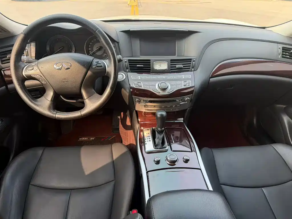 Infiniti Q70 — миниатюра 4