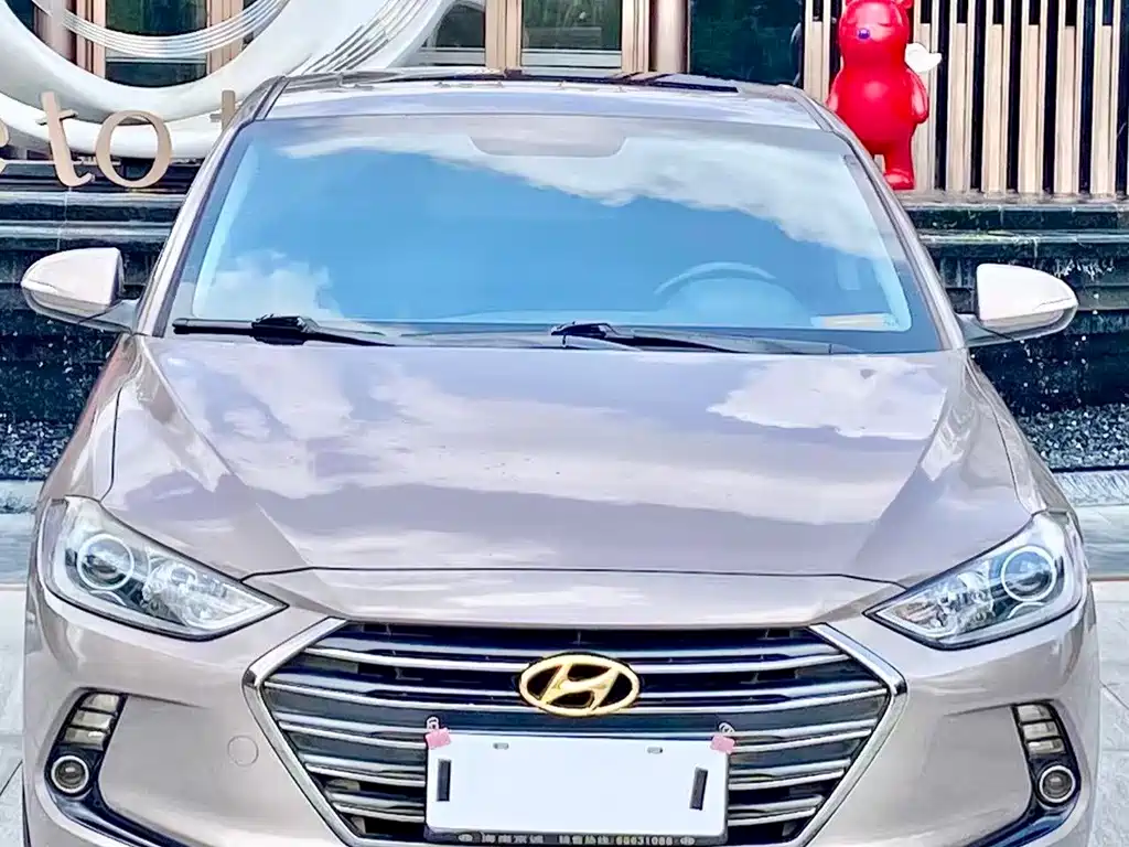 Hyundai Elantra — миниатюра 2