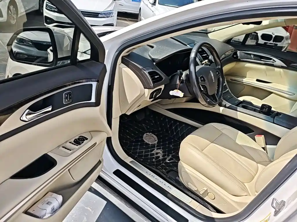 Lincoln MKZ — миниатюра 16