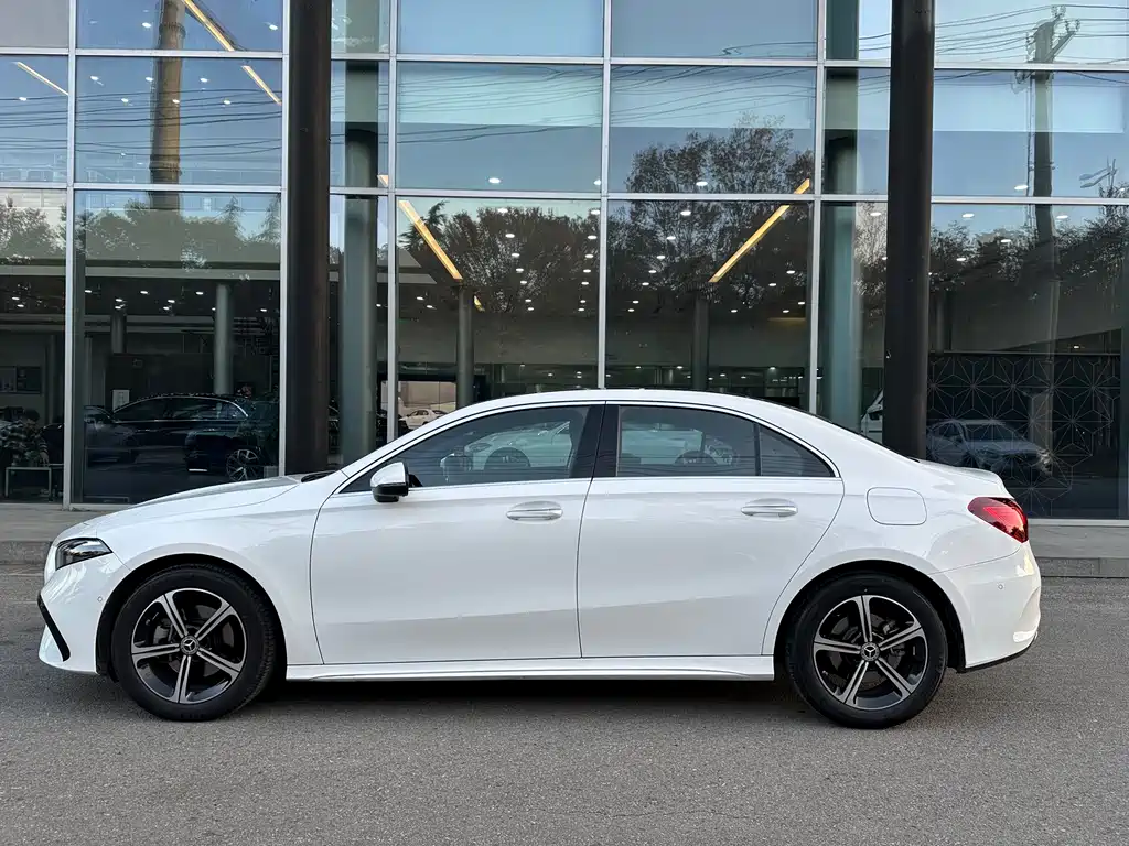 MERCEDES-BENZ A CLASS