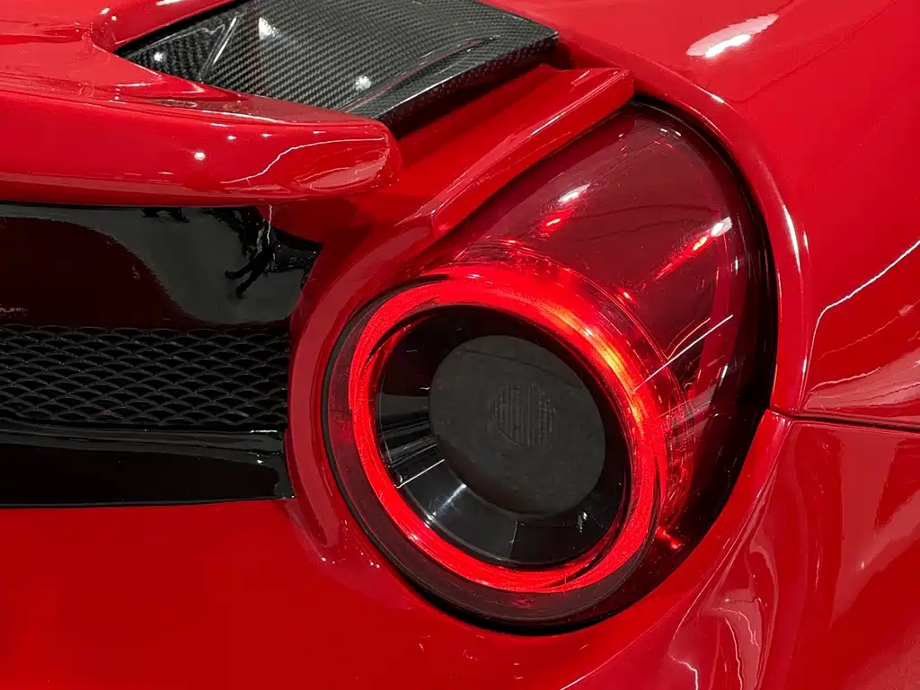 Ferrari 488 — миниатюра 12