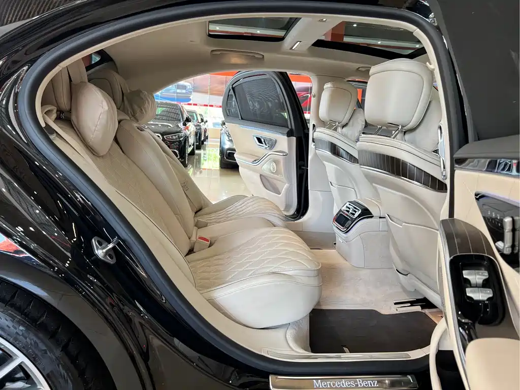 Mercedes-Benz S-Class — миниатюра 10