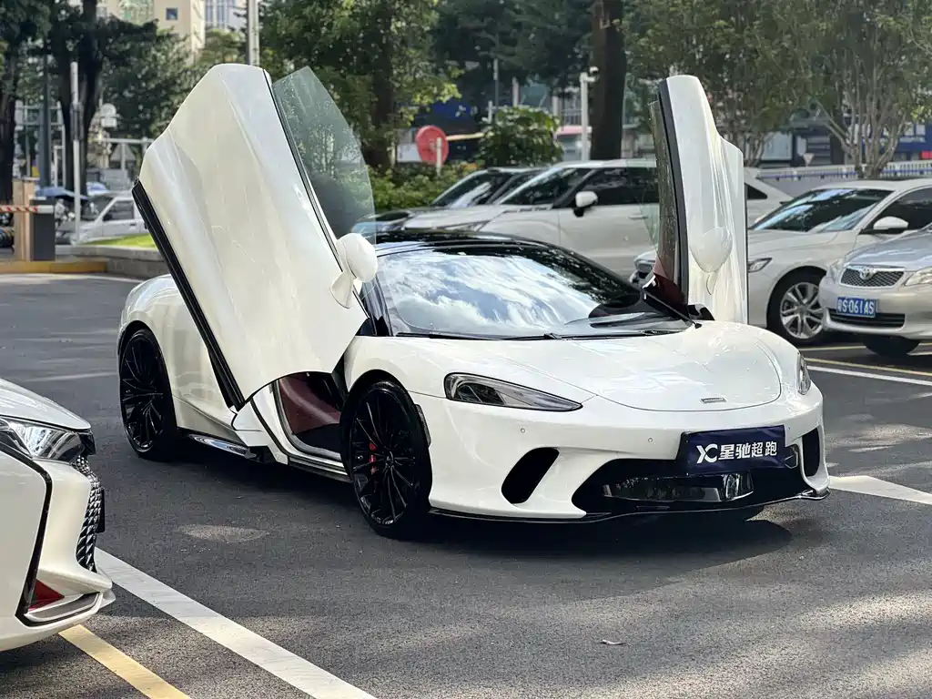 McLaren GT — миниатюра 15