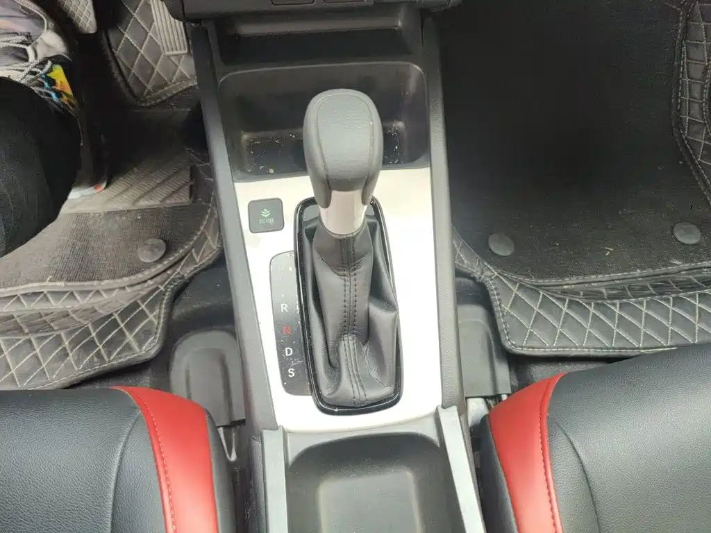 Honda Fit — миниатюра 10