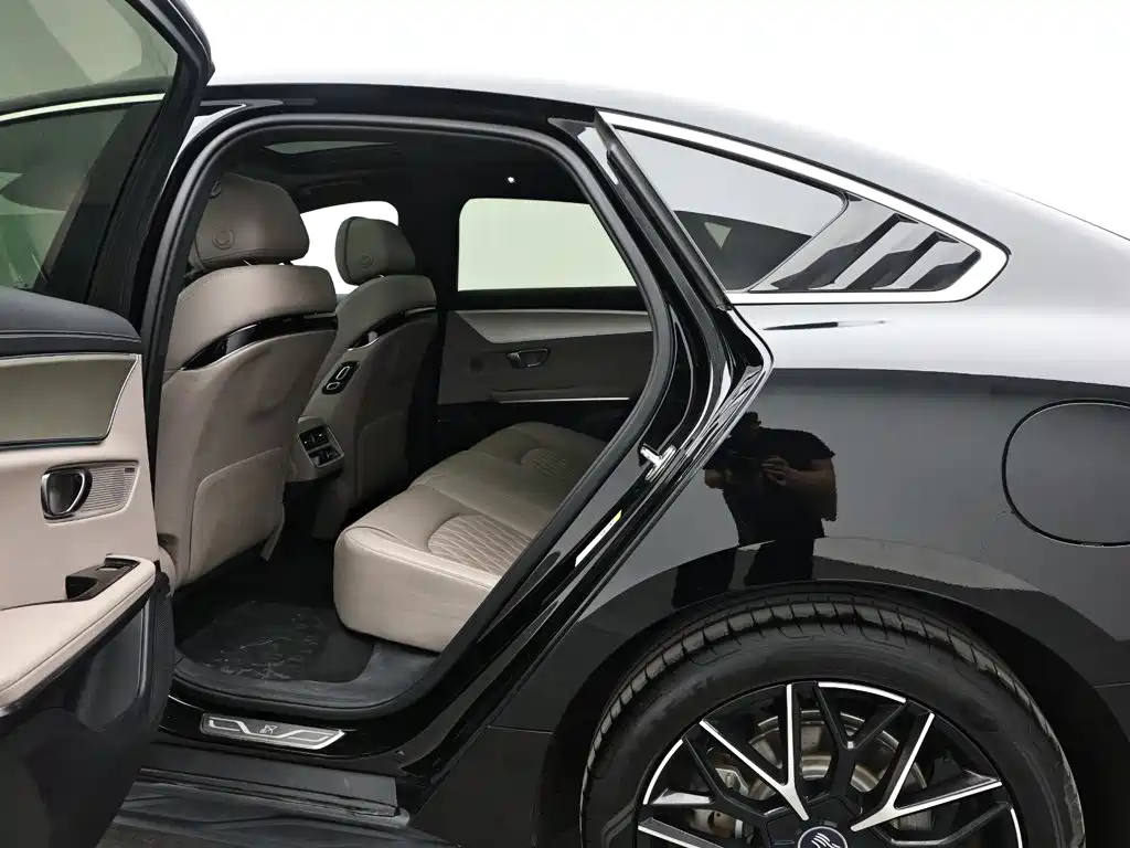 BYD Han — миниатюра 12