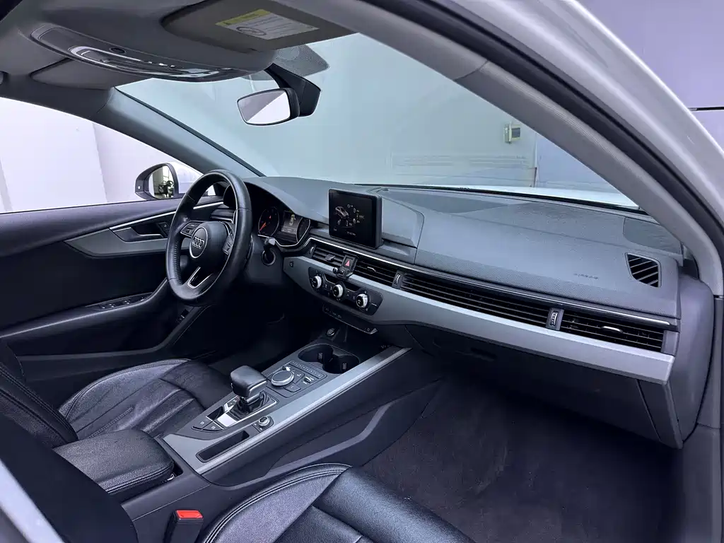 Audi A4L — миниатюра 11
