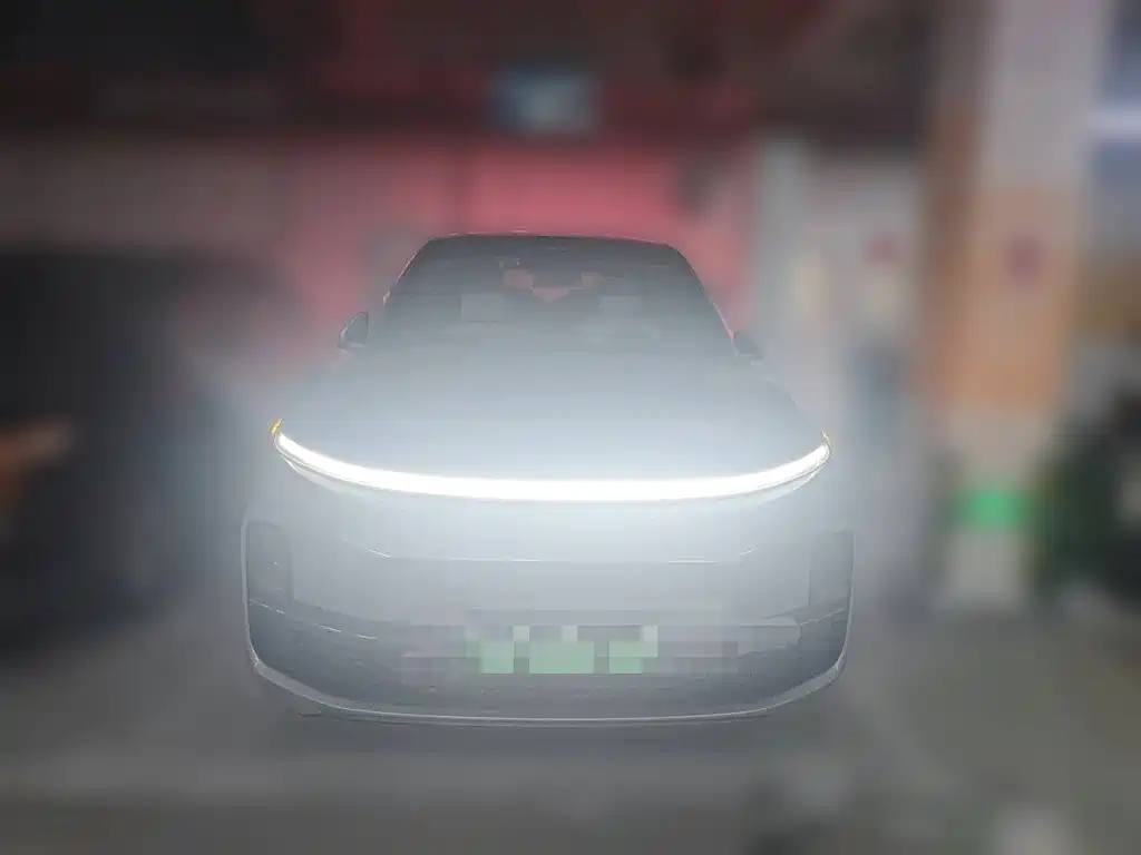 Li Auto Li L9 — миниатюра 2