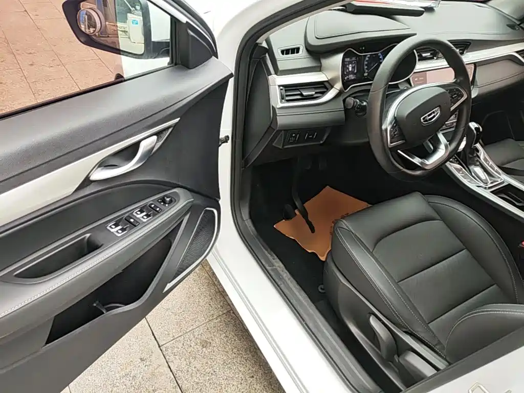 Geely Emgrand — миниатюра 16