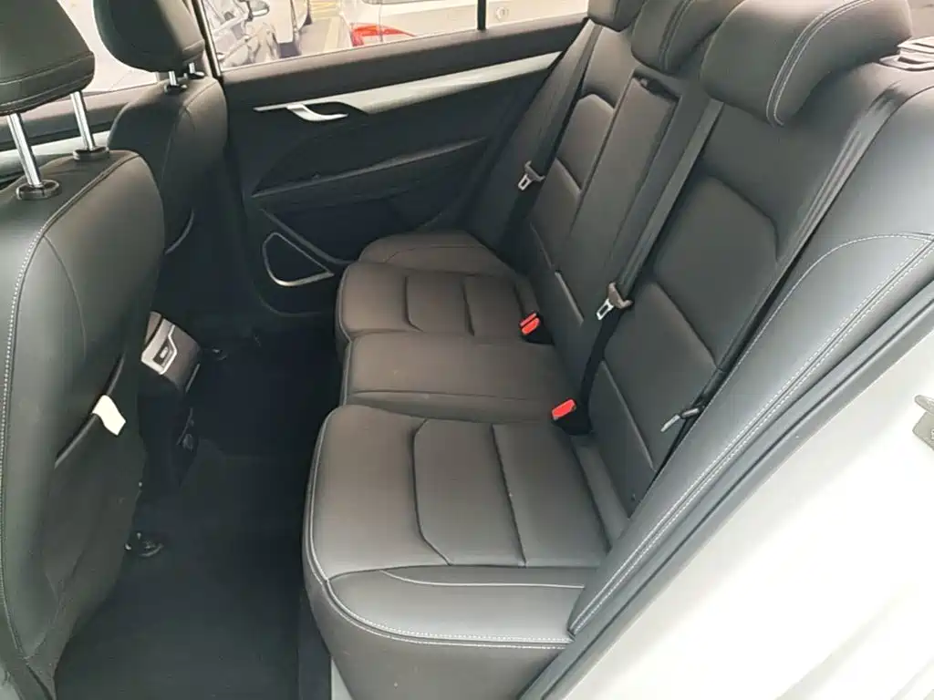 Geely Emgrand — миниатюра 17