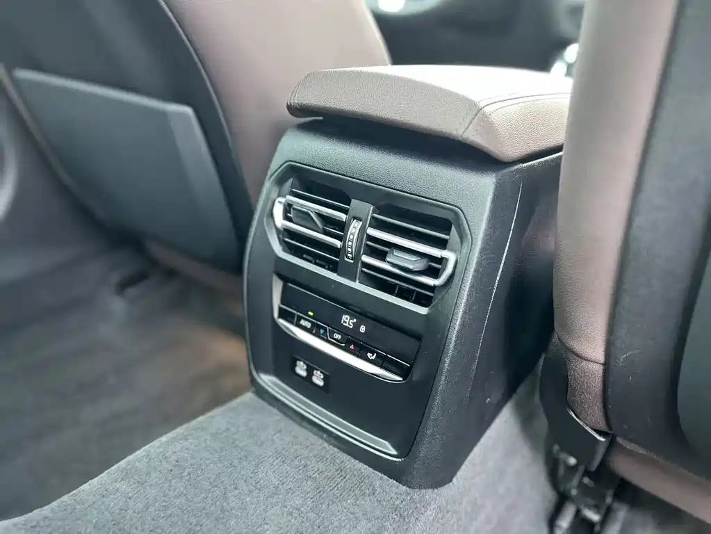 BMW 3 Series — миниатюра 14