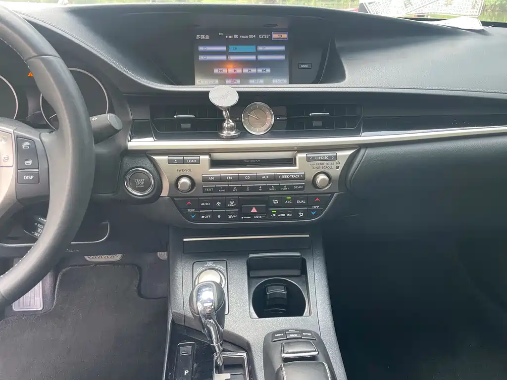 Lexus ES — миниатюра 20