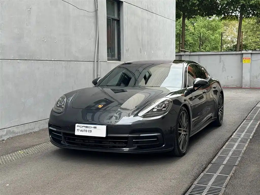 Porsche Panamera 2019