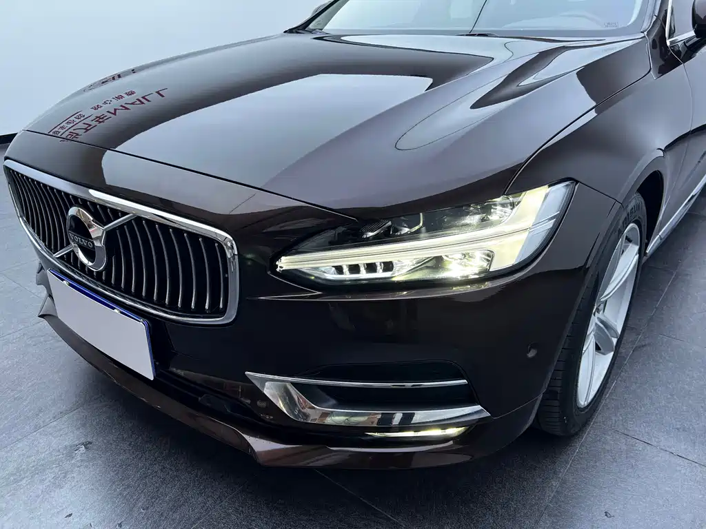 Volvo S90 — миниатюра 29