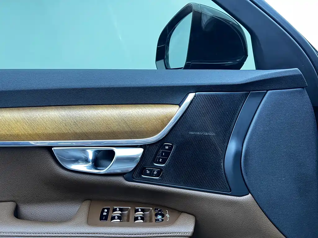 Volvo S90 — миниатюра 14