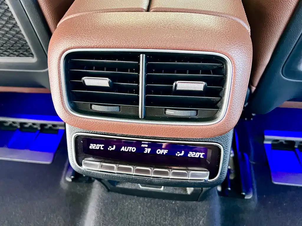 Mercedes-Benz GLS — миниатюра 20