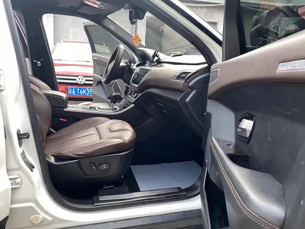 Landwind X7 2016 2.0T Luxury