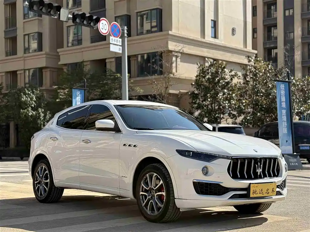 MASERATI LEVANTE