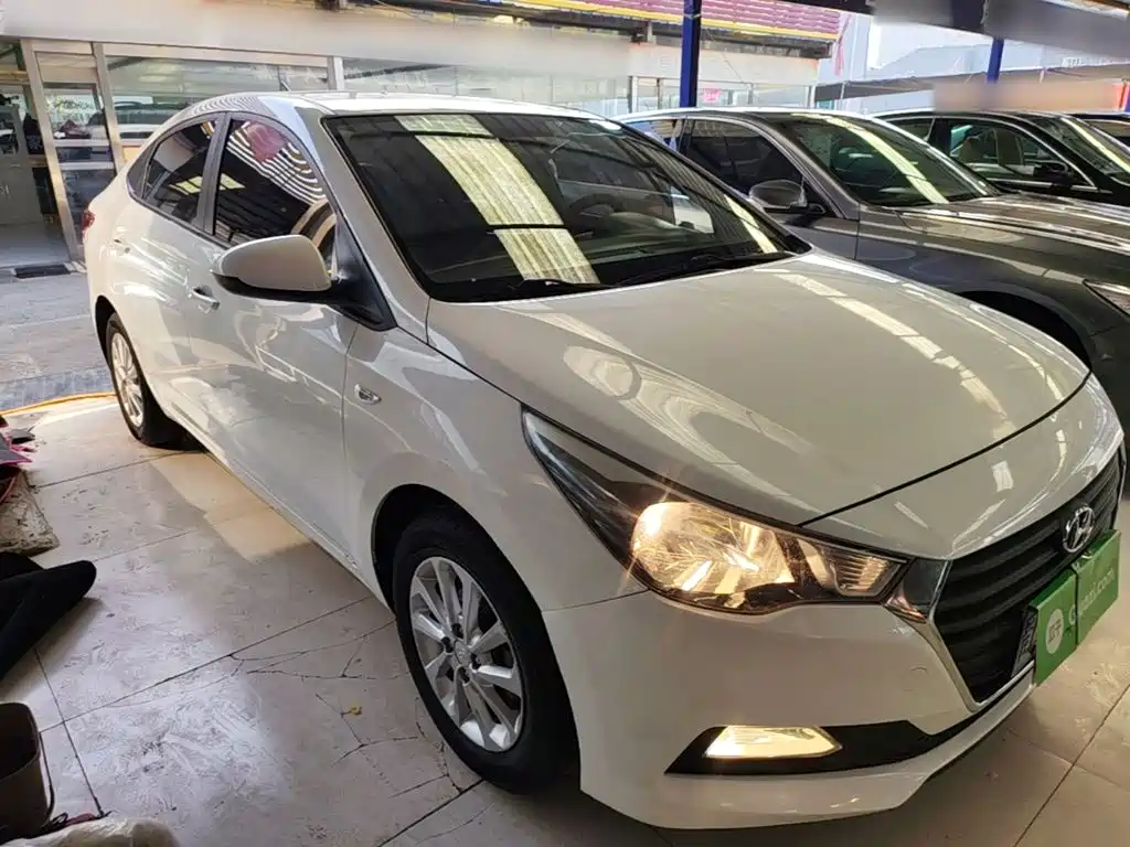 Hyundai Verna — миниатюра 4