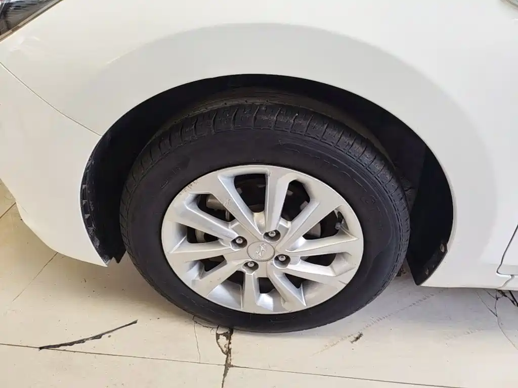 Hyundai Verna — миниатюра 23