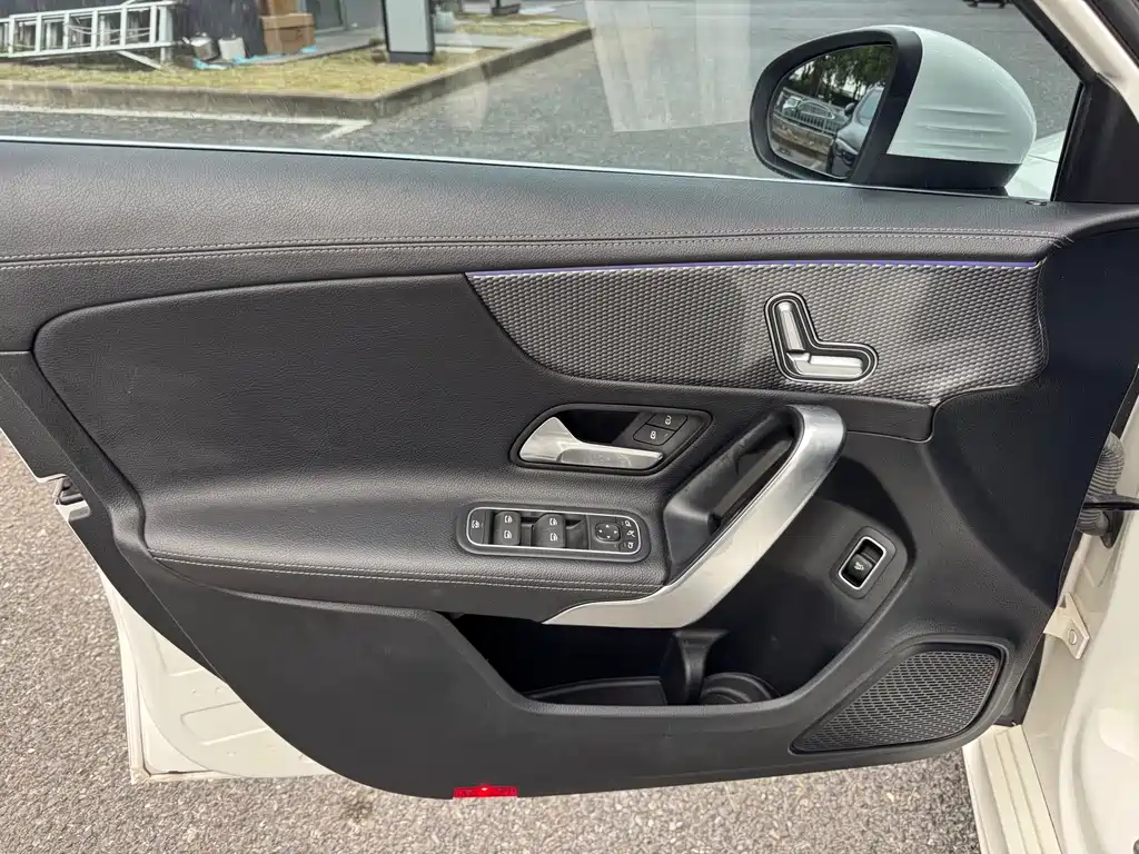 Mercedes-Benz A-Class — миниатюра 13