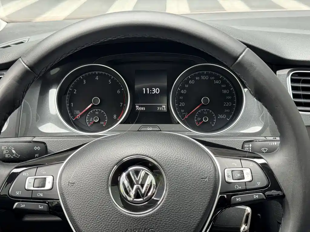 Volkswagen Golf — миниатюра 20