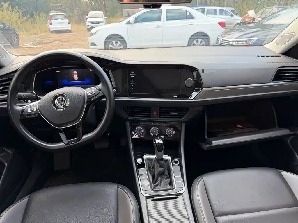 Volkswagen Sagitar — миниатюра 4