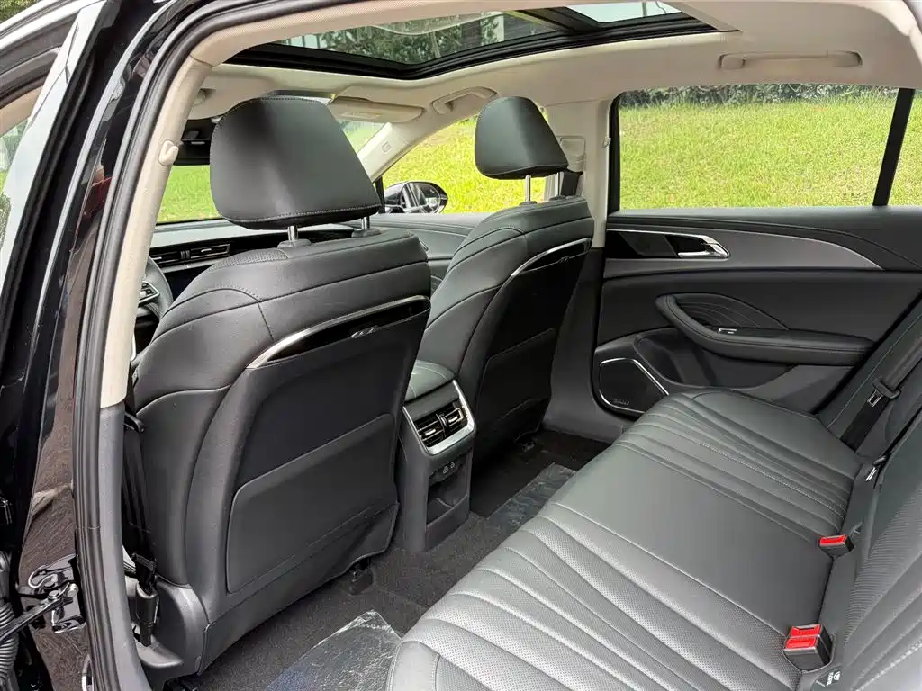 Hongqi H5 2024 2.0T AT