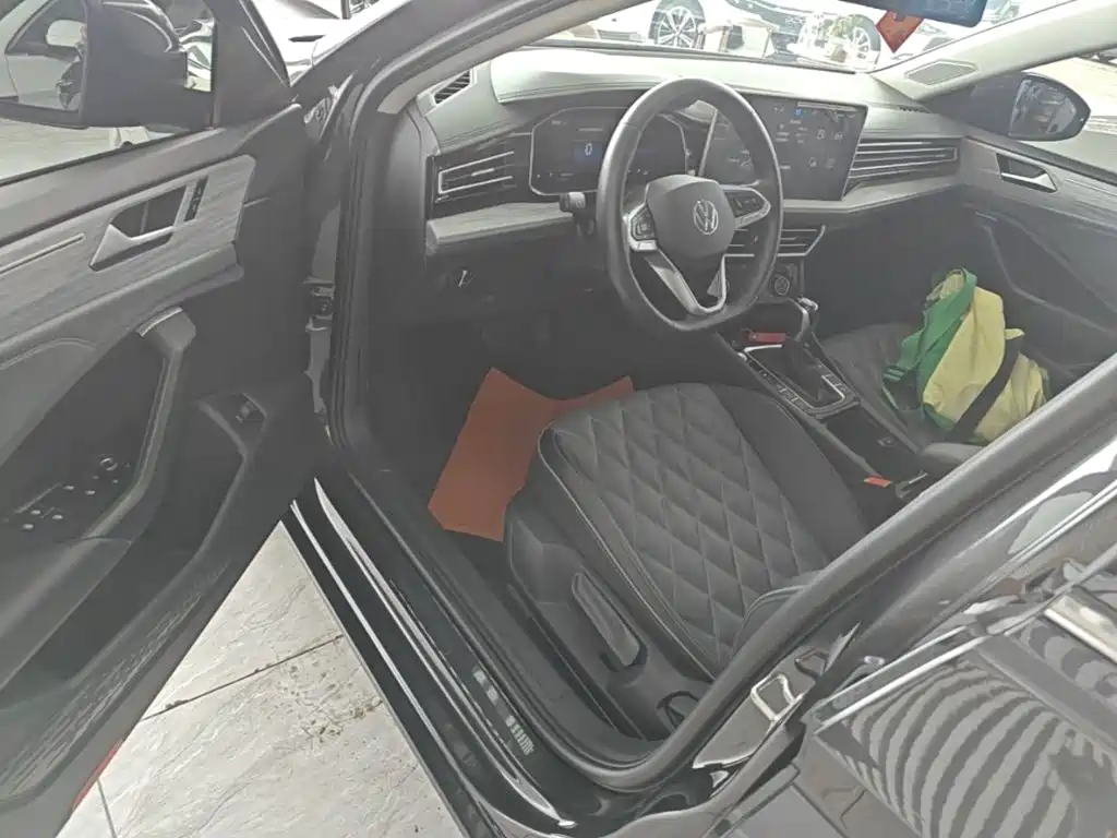 Volkswagen Sagitar — миниатюра 16