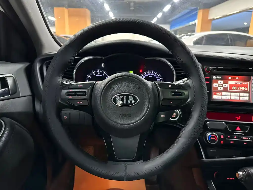 Kia K5 — миниатюра 10