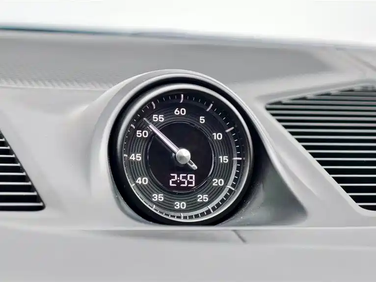 Porsche Cayenne — миниатюра 15