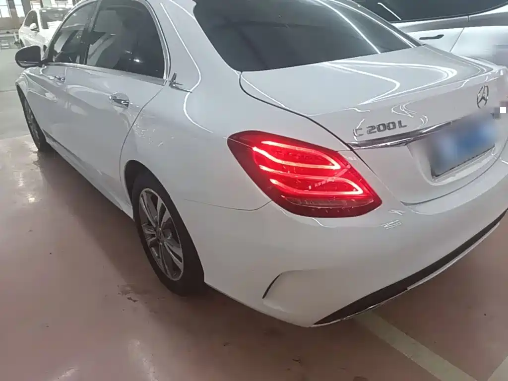 Mercedes-Benz C-Class — миниатюра 5