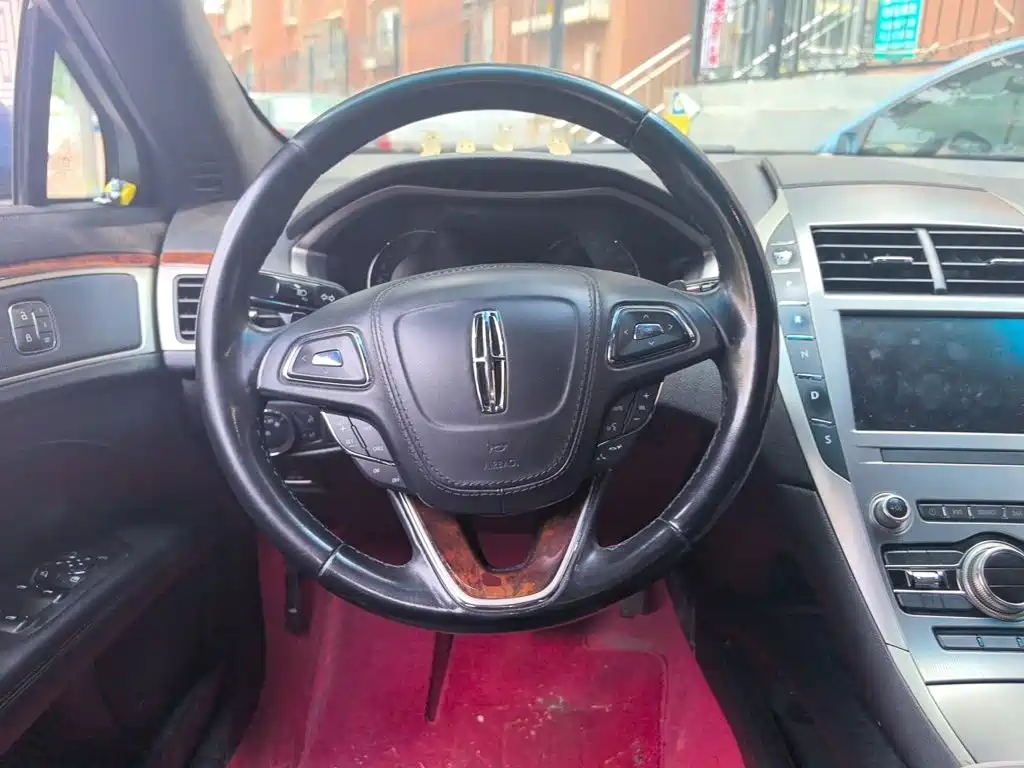 Lincoln MKZ — миниатюра 11