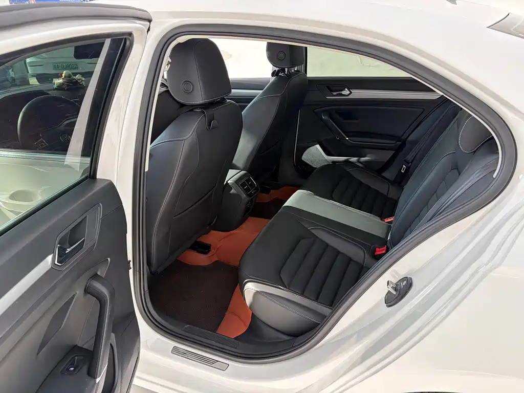 Volkswagen Lamando — миниатюра 6