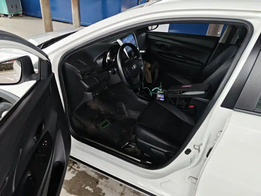 Toyota Yaris L — миниатюра 16