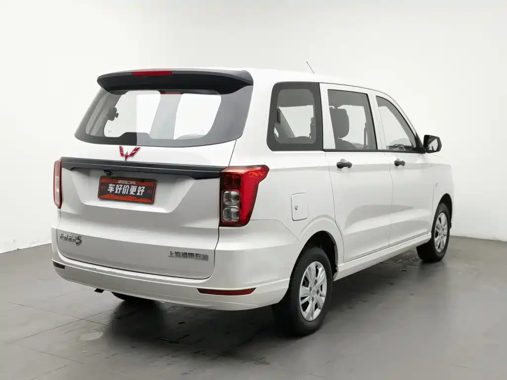 Wuling Hongguang — миниатюра 2