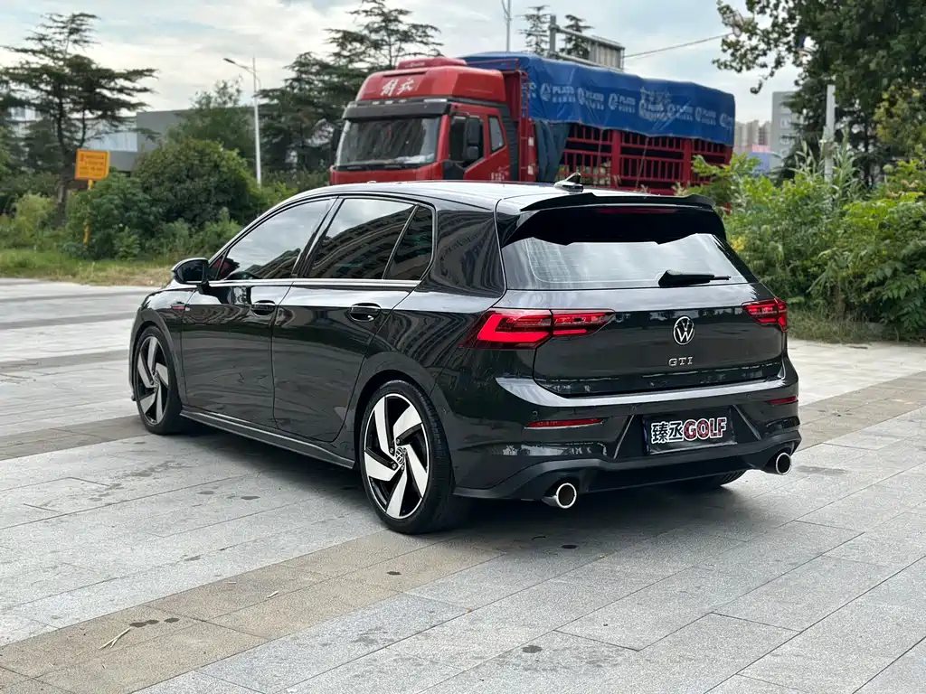 Volkswagen Golf GTI — миниатюра 7