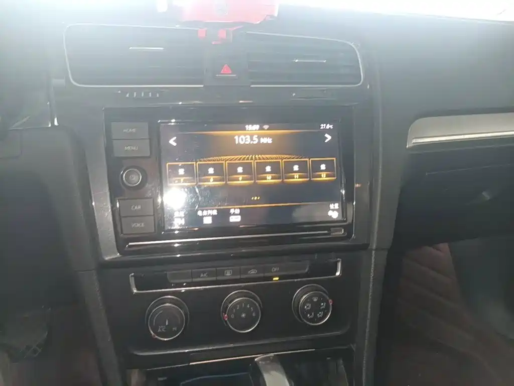 Volkswagen Golf — миниатюра 18